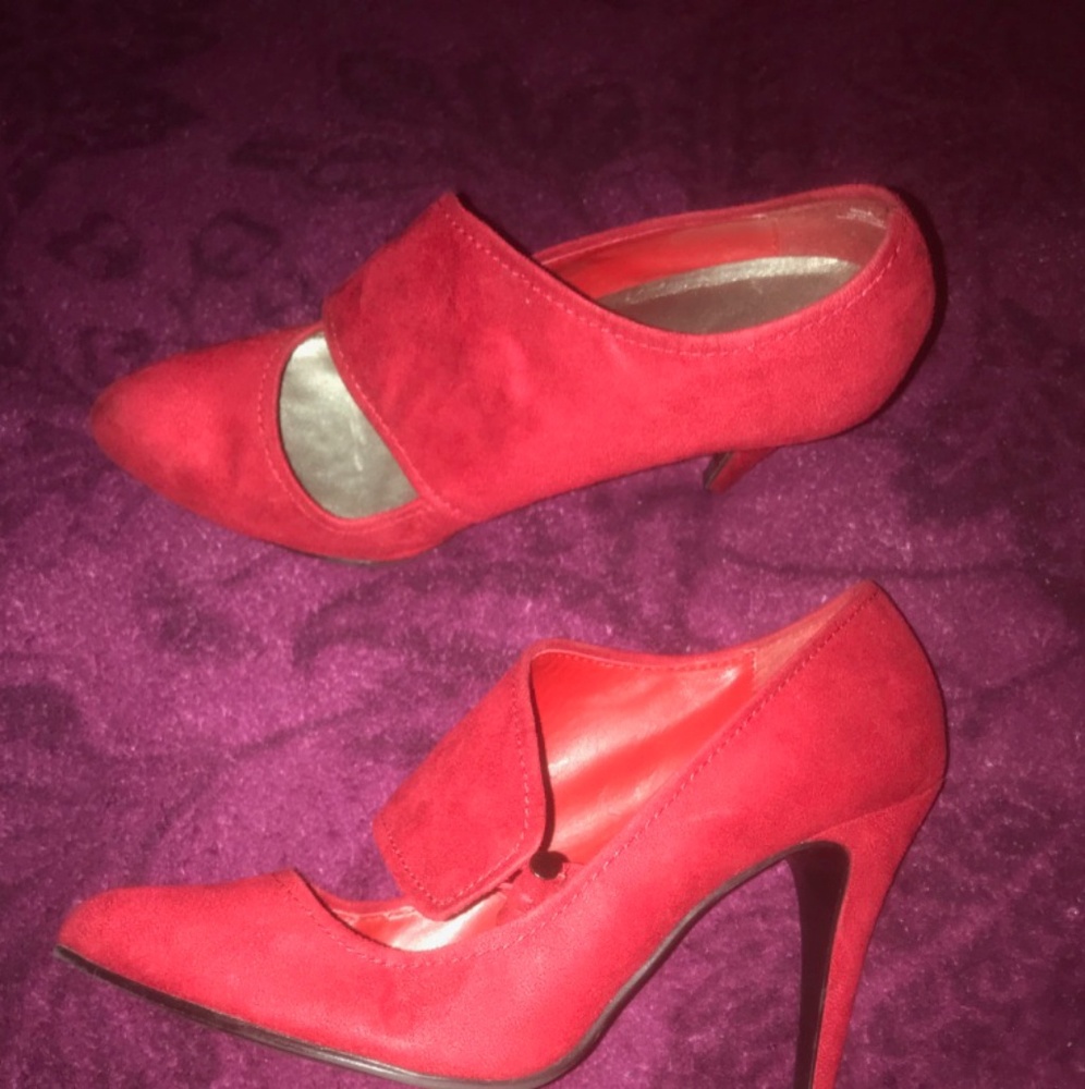 Gorgeous RED Suede Pumps by Massini